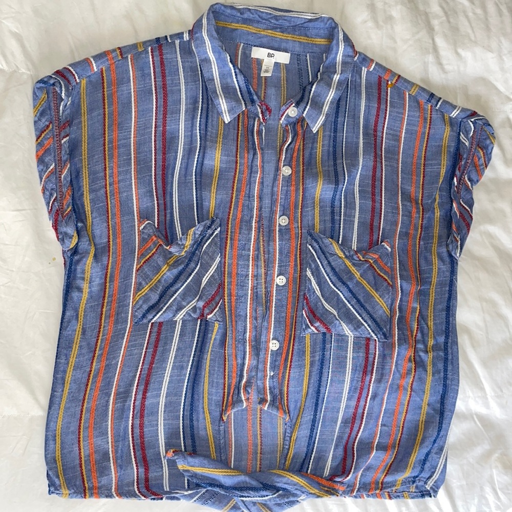 BP. Short sleeve button blouse